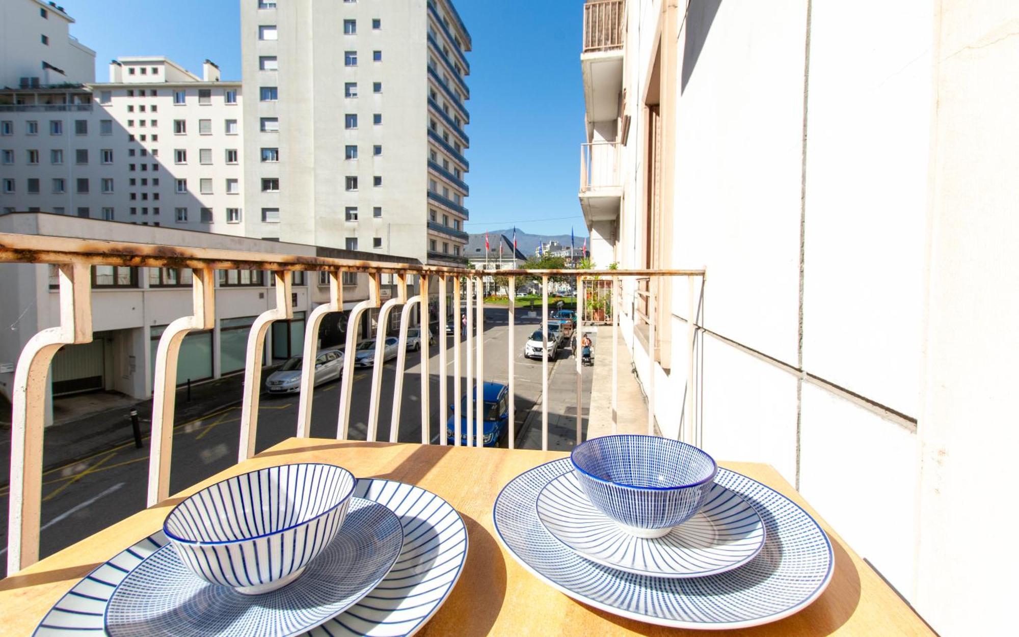 Appartement T3 Gare De Chambery Centre Ville Exterior photo